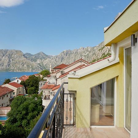 2Montenegro Mimoza Apartments Dobrota Exterior photo
