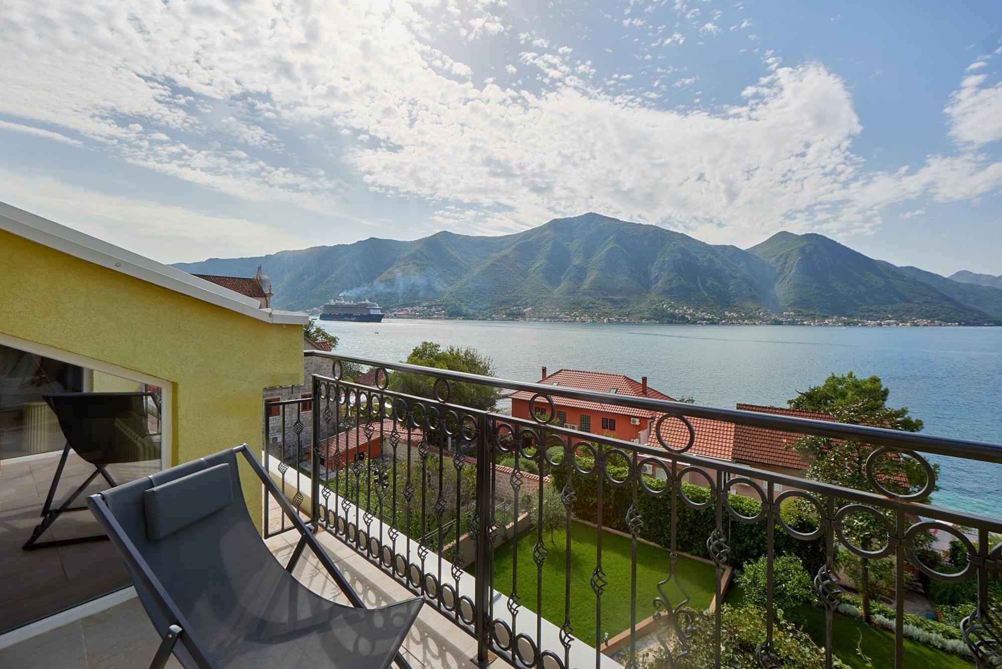 2Montenegro Mimoza Apartments Dobrota Exterior photo