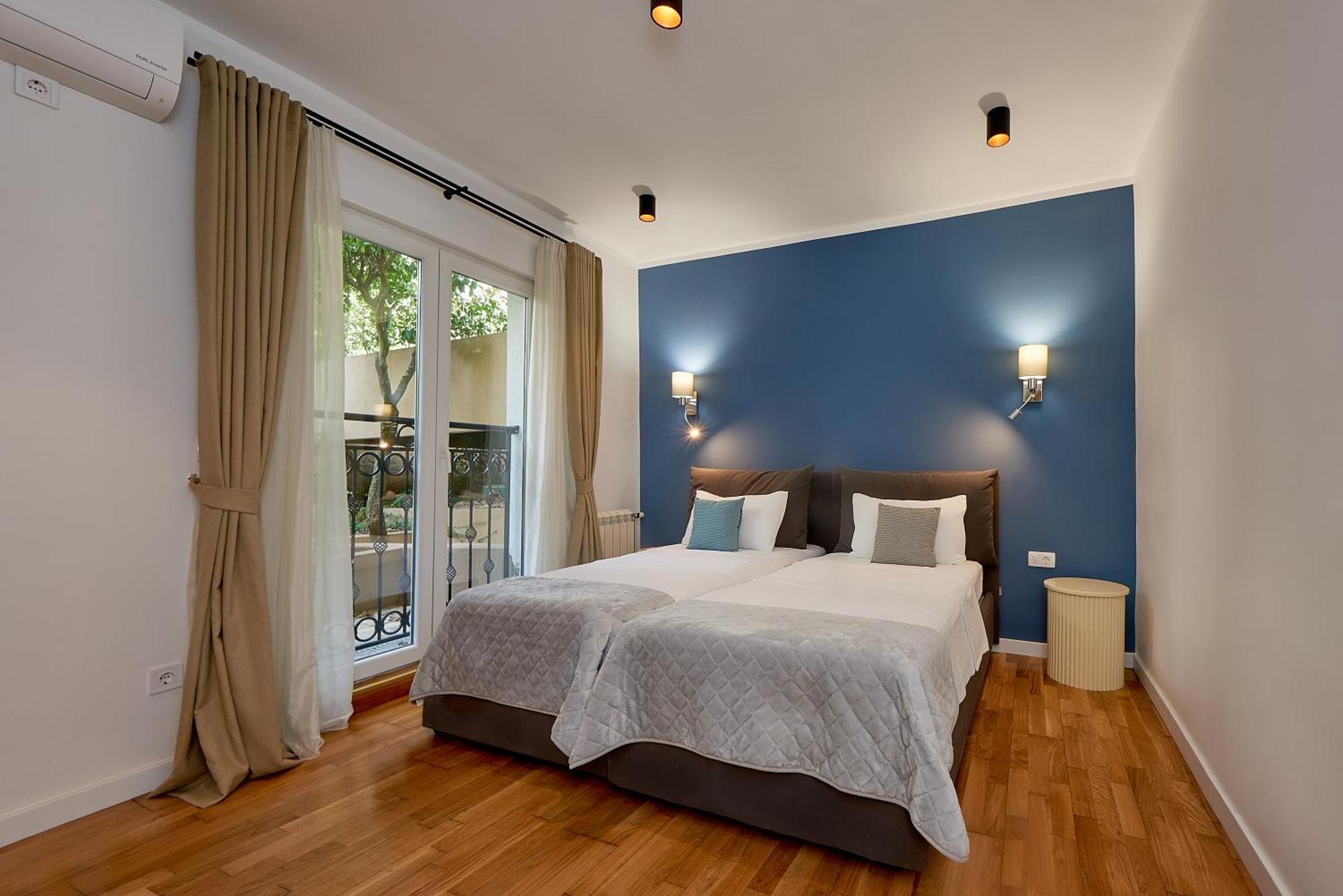 2Montenegro Mimoza Apartments Dobrota Exterior photo