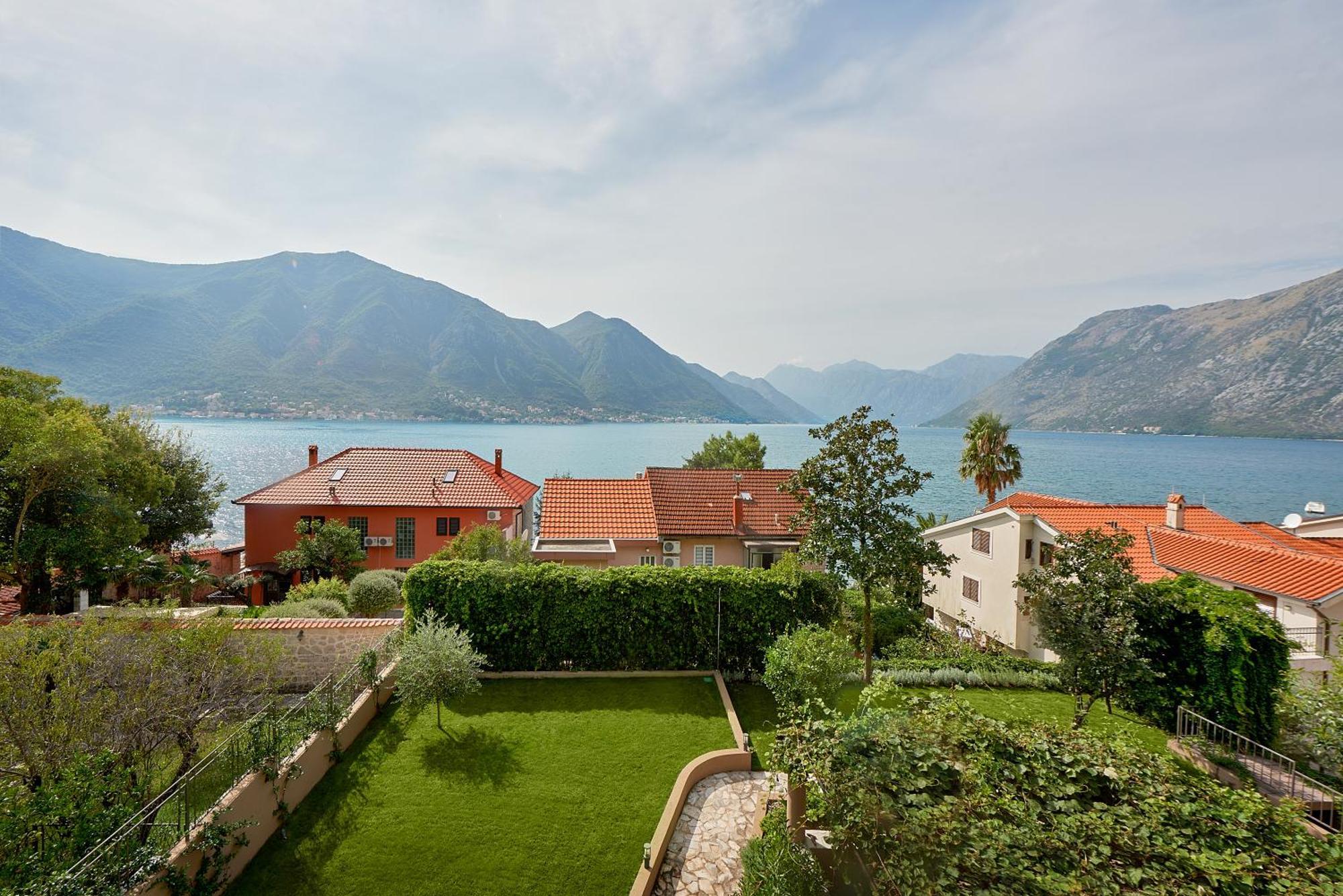 2Montenegro Mimoza Apartments Dobrota Exterior photo
